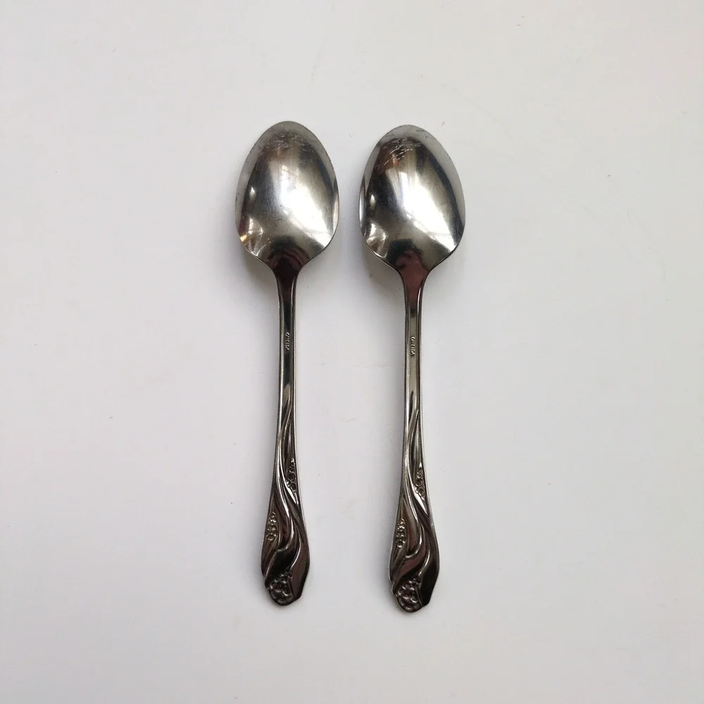 Vtg Oneida LORILEI Teaspoons Small Spoons (2)‎ Stainless Floral Flatware Lorelei
